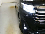 LEDヘッドライトです。デザイン性がよくとても明るいので、夜間の走行や悪天候でも安心です。しかも長寿命!