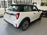 【お車の品質について】内外装の状態をより詳しくお伝えするため第三者機関《AIS》による公平かつ厳正な検査を実施いたします。お車の状態を数値化した車両評価証もご覧頂けます。※検査待ちの場合もございます。