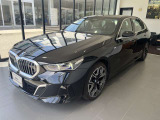 【ご納車後について】遠方のお客様はお住まいのエリアのBMWサービス工場にてメンテナンスを受けて頂けます。現地BMWへのお取次ぎなどもさせて頂きますのでご安心下さい。