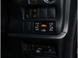 電動のスライドドアで楽々スムース!運転席からも開閉の操作もできます♪キーのスイッチひとつで自動開閉できる便利な機能もついてます♪