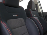 nismoロゴ入り専用スポーツシート