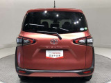 「バックフォルム」です。トランク・ラゲッジスペースには、多くの荷物を入れることが可能です。