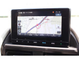 Honda CONNECT対応の純正ナビゲーションを装備しております。ナビとしての機能だけでなくHonda CONNECTの性能を存分に発揮できます。