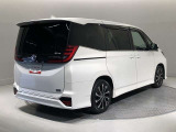 ご納車前にはエンジンオイル・オイルエレメント等を交換して、トヨタディーラーのエンジニアがしっかりと整備をさせていただきます。交換部品などについては、スタッフへお尋ねください。