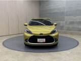 お車購入のポイントとなるフロントマスクです!シャープな目つきが印象的なデザインのヘッドランプです。