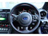 あなたと車をしっかりと繋げるステアリングホイール