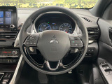 【純正革巻きステアリング】上質な革を使用することで、手にしっかり馴染みとても運転しやすいハンドルです♪