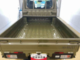 軽自動車はもちろん、乗用車、商用車、福祉車両や他銘柄のお車など、豊富なラインアップで取り揃えております。スタイルも走りも多彩なクルマの中から、お客様にぴったりの1台がきっと見つかります。