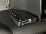 ETC(社外品)がついています。高速道路の料金所の通過も楽々です。カードの取り出しもしやすい場所についています。