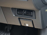 ビルトイン型ETCユニット搭載で、高速道路等利用時、便利に利用可能です。