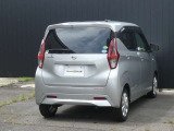 当社は全車、無料の「ワイド保証」付き。さらにプラス1年、2年の保証延長をご希望される方には有料で用意してます。全国2000以上の日産サービス工場がご愛車をサポートしてくれます。安心