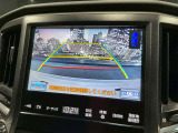 【バックカメラ】運転席から画面上で安全確認ができます。駐車が苦手な方にもオススメな便利機能です。