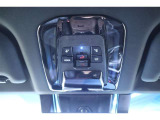 コネクティッドサ-ビスのヘルプネット機能を搭載しています。車両の位置情報などが自動で送信されるので、迅速な緊急車両の手配ができます。機能の詳細はスタッフまでお問い合わせ下さい。
