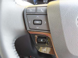 ブルートゥースに接続すれば、スマホに入れている音楽が聞けたり運転中に電話がかかってきてしまった場合もハンドルから電話を取ることができます!