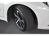 タイヤサイズは225/50R18です