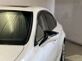 レクサス車らしい細部までこだわった高級感と見る人を一目で虜にするエモーショナルな魅力を持ち合わせております。