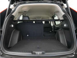 2列目シートを全て倒すことで、大変広いラゲッジスペースとなります。大きな荷物を積んだりと様々な用途にご利用いただけます。