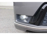 LEDフォグライトを装備。シャープな光と低消費電力でドライブをサポートします。