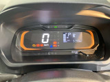 車両状態証明書修復歴の有無も一目瞭然。機能や内装・外装、走行距離、修復歴の有無をチェックし、クルマの状態を10段階にした車両状態証明書。数字や記号を使ってわかりやすく表示しています。