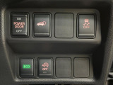 【パワーバックドア】スマートキーや運転席のボタンを押すだけでリアゲートが自動で開閉します!荷物を持っている時や、高い位置にあるバックドアを閉める際に便利な機能です♪