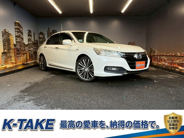 アコードハイブリッド 2.0 LX レザーパッケージ