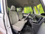 運転席シート廻りは使用感も少なく、良好な状態となっています。丁寧に使われていたことがよくわかりますね。
