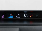 展示車は車の全てを知り尽くしたエキスパートが基本性能に関わる機能や状態を徹底的にチェックしています。消耗部品の事前交換など法定12ヶ月点検相当の点検・整備を必ず実施しています。