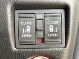 【両側パワースライドドア】スマートキーや運転席のスイッチで後席両側スライドドアの開閉が可能♪電動だから力を入れてドアを開ける必要が無く、小さなお子様でも簡単に開け閉めでき快適です♪