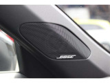 12スピーカーのBOSEプレミアムサウンドシステム。室内で上質な音楽を楽しめます。