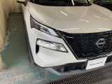 ヘッドライトは明るいLEDヘッドライトです