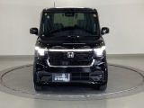デイタイムランニングランプ付フルLEDヘッドライトは、Honda初となるダイレクトプロジェクション式を採用です!