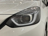 LEDヘッドライトは、点灯の瞬間から最大光量を発揮し、突然暗くなるトンネルなどでの安定感を高めます。