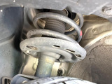 お車を安心してお乗りいただく為には、足回りの定期点検が欠かせません。サービスサポート(有償保証)では無料点検もご提供しており、安心のカーライフをお過ごしいただけるサポート体制が整っています。