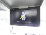 後席モニターつきです。