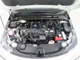 車にとって、とても大切な部分のエンジンルーム。綺麗に清掃済みで安心です。