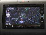 純正スタンダードインターナビ(VXM-214VFi)&バックカメラが装備されているので、普段の使い勝手もロングドライブも快適です。