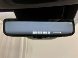 後方確認をミラーではなくカメラ映像で確認出来るデジタルインナーミラーを搭載!荷物があり、後方確認が出来ない時や雨天時などにとても便利☆