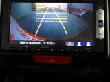 バックモニター付きで後方を確認しながら安心して駐車することが出来ます。