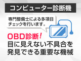 使いやすさや安全性を追求したステアリング周り!高級車ゆえにスイッチ類が多いのも特徴ですね!考え尽くされた配置ですぐに使いこなす事が出来ますのでご安心下さい!是非、体感してみて下さい!!