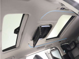 【ツインサンルーフ】サンルーフ装備車両!高級感もアップ、大人気オプション解放感溢れる快適なドライブをお楽しみください♪