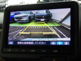 ◆◆バックカメラの画像です。ガイドラインがスムースな車庫入れをサポートいたします!車庫入れの安心感がアップしますね☆
