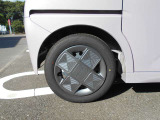 タイヤの溝はまだまだ大丈夫ですよ。