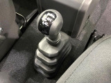 【トランスファー】オフロードや雪道に特化したモードへの切り替えも可能。高い走破性を活かし、オンロード以外でも活躍してくれます♪