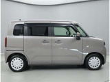 バックモニター付!車庫入れなど後方確認に便利です。