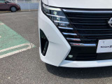 ハロゲンランプの約2倍の光量でより明るく照らす、LEDヘッドランプとフォグランプ!夜間走行時の視認性を高め、とても安心です♪