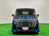 煌くメッキフロントグリルとスポーティーさが際立つ洗練されたスタイル。トールカスタムが入荷致しました。