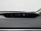 視認性、認識性にこだわった、カラー液晶メーターを採用。速度は読み取りやすいよう数字で大きく表示します。