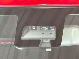 【スズキ セーフティサポート】走行中に前方の車両等を認識し、衝突しそうな時は警報とブレーキで衝突回避と被害軽減をアシスト。より安全にドライブをお楽しみいただけます。
