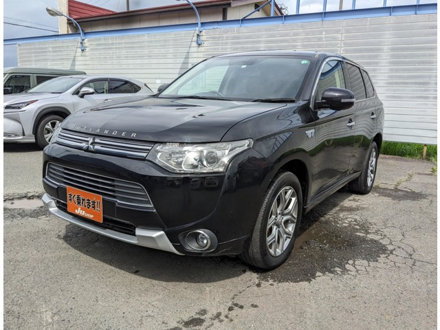 アウトランダーPHEV 2.0 G ナビパッケージ 4WD 