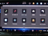 Apple CarPlayやAndroid Autoなどを経由して、ナビや音楽、メッセージアプリを車内で快適に利用できます